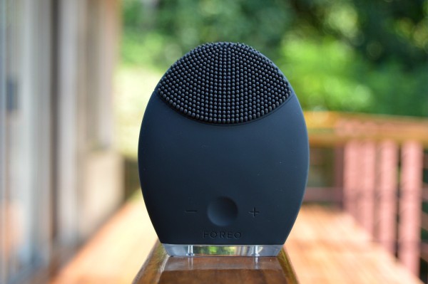 LUNA MEN FOREO cleansing sonic device gift guide inhautepursuit review