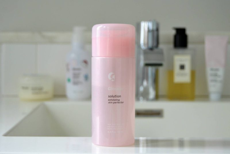 Non-Millennial Tries: Glossier Solution Exfoliating Skin Perfector ...